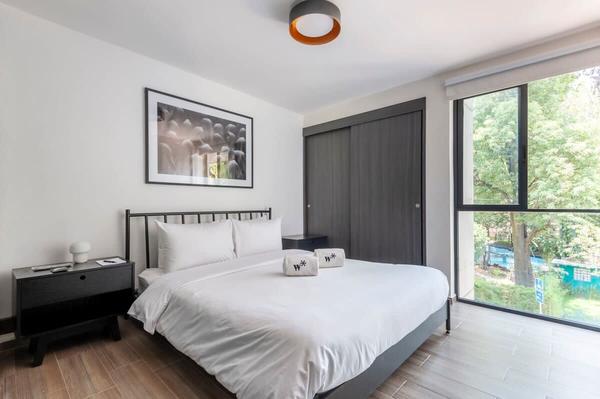 Refined 2BR w/ Balcony in Parque España