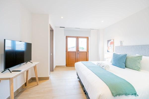 Tasteful 2BR in Casco Viejo