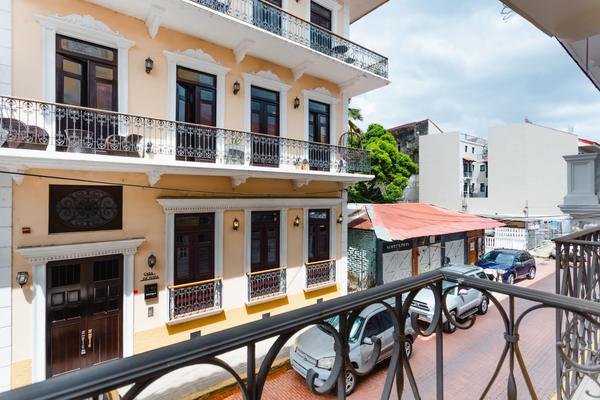 Exquisite 1BR w/ Balcony in Panama