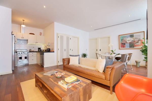 Luminous 2BR w/ Balcony in Casco Viejo