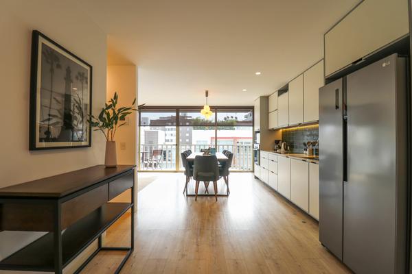 Modern 2BR w/Balcony in Miraflores