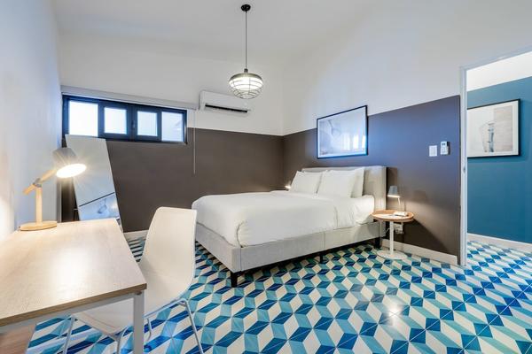 Exquisite 1BR in Santa Ana