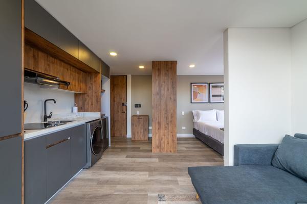 Sophisticated Loft with Urban View in Pasadena