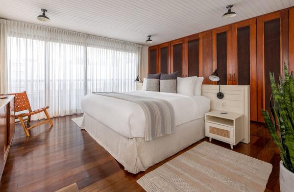 Curated 3BR Duplex Penthouse W/ Pool in Casco Viejo