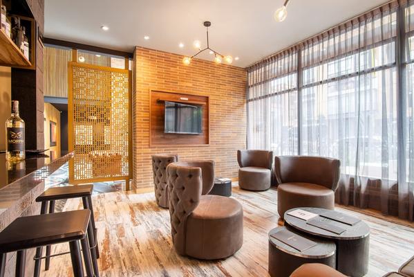 Modern 1BR in Luxury Building in Chico