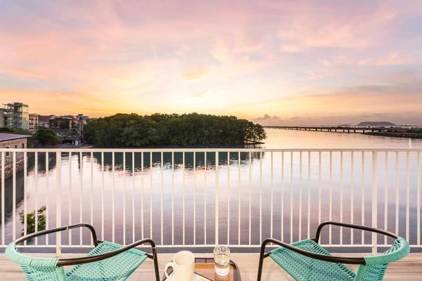 Urban-chic 1BR w/ Balcony in Panama