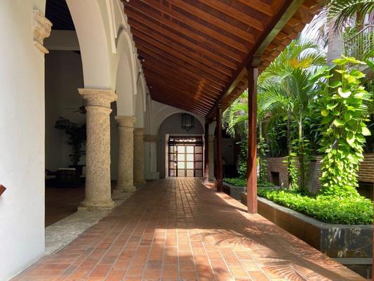 Wonderful 2BR w/ AC in Ciudad Amurallada