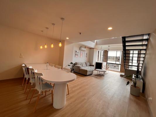 Marvelous Duplex w/ AC in Laureles